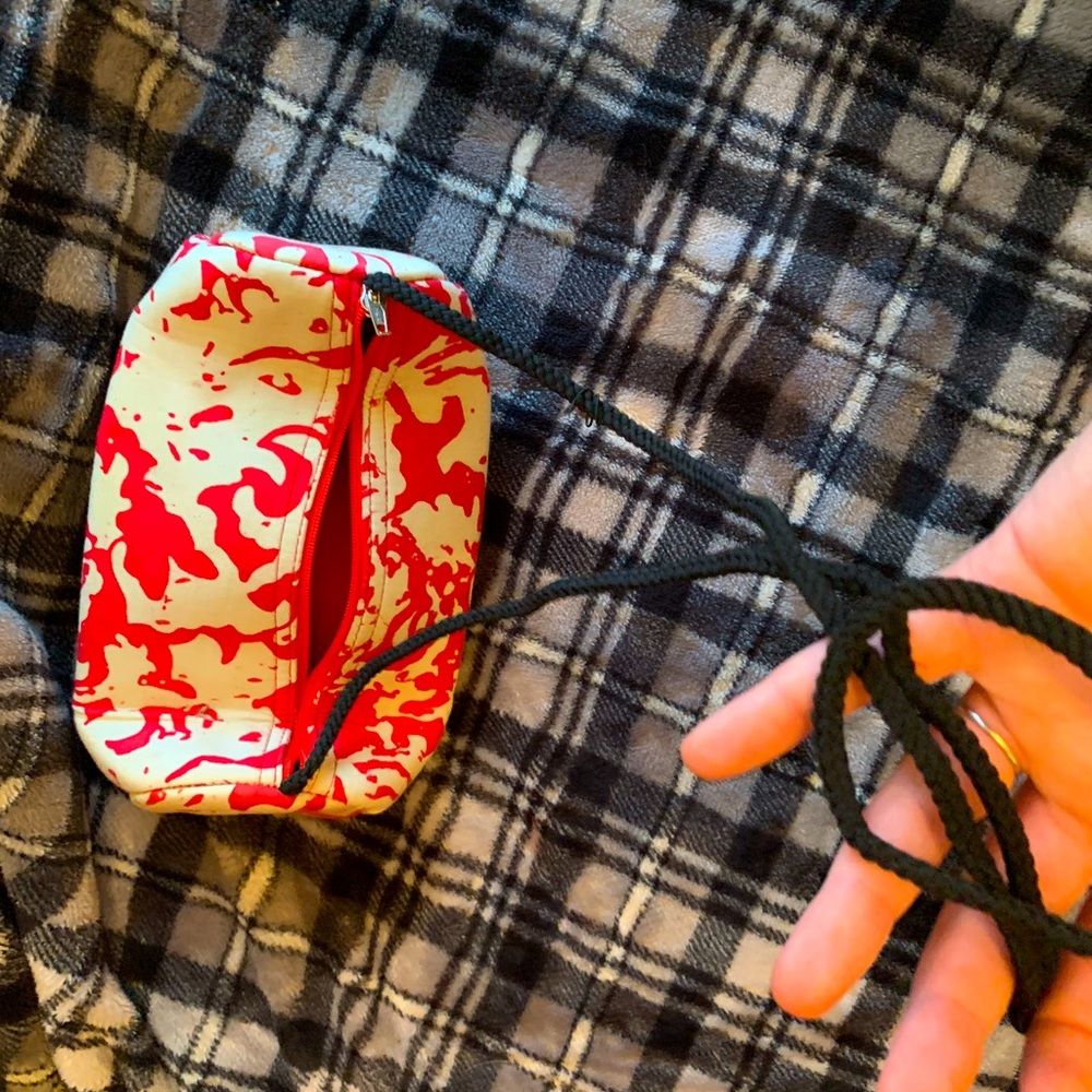 About Color cylinder bag